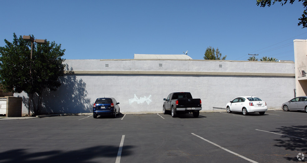 323 W 7th St, San Bernardino, CA à louer - Photo de l’immeuble – Image 2 sur 6