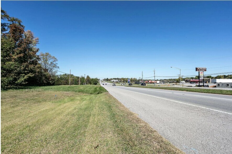 2393 S DIXIE Blvd, Radcliff, KY à vendre - Photo de l’immeuble – Image 3 sur 5