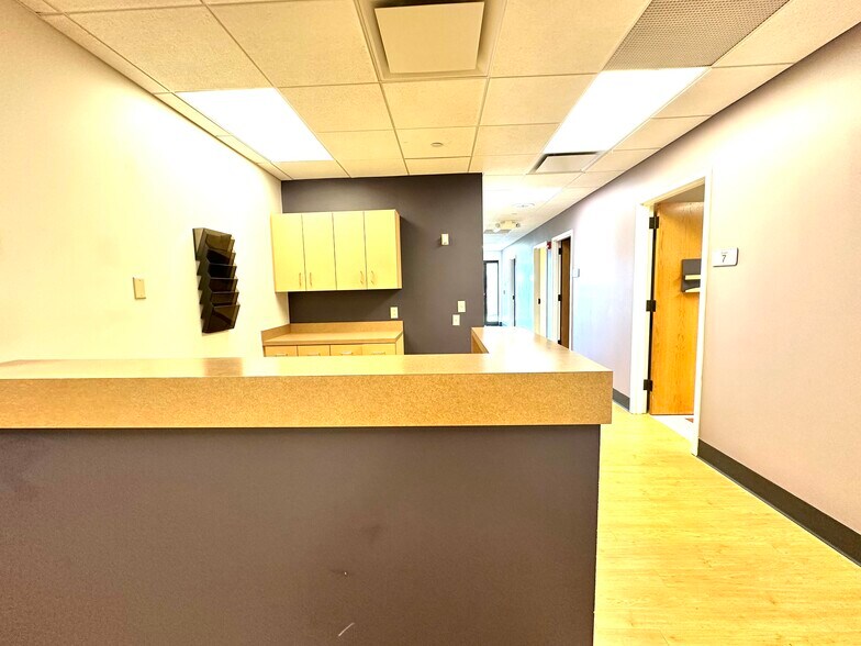 2022 Kelle Dr, Chesterton, IN à vendre - Photo de l’immeuble – Image 3 sur 25