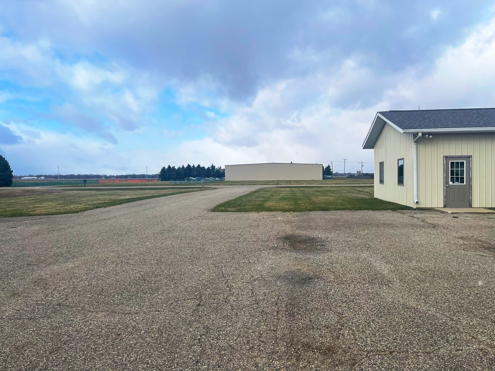 15675 Morris Industrial Dr, Schoolcraft, MI à vendre Photo principale– Image 1 sur 31