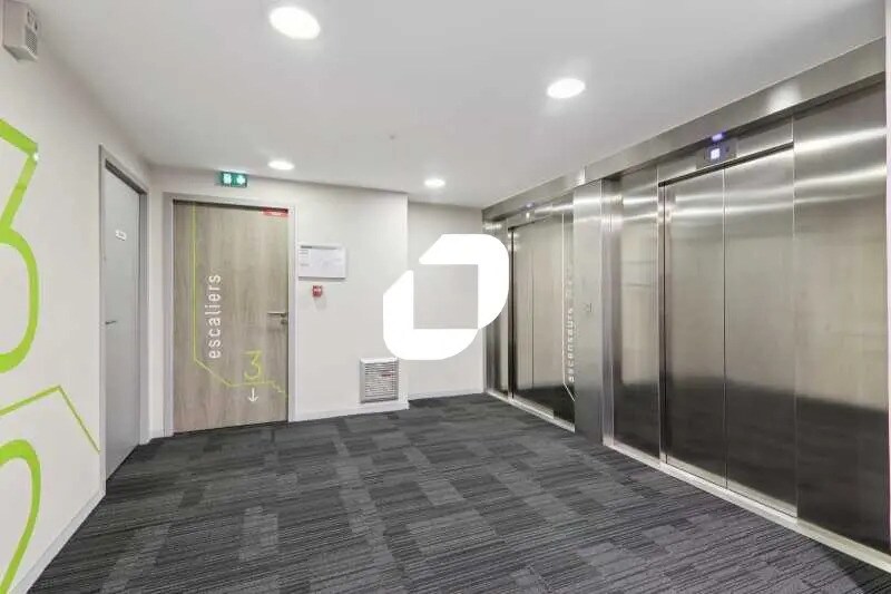 Bureau dans Clichy à vendre - Photo de l’immeuble – Image 2 sur 9