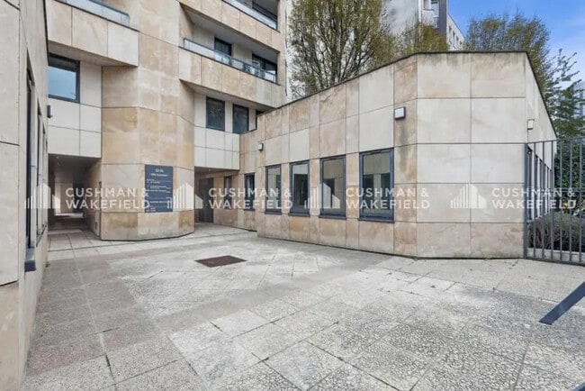Plus de détails pour 52-54 Rue Du Capitaine Guynemer, Courbevoie - Bureau à louer