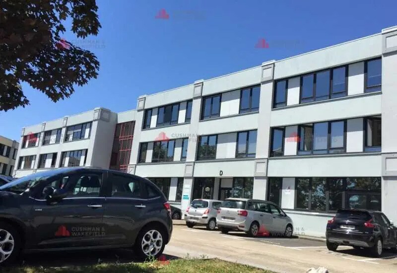 10 D Rue De Franche-Comté, École-Valentin à louer - Photo de l’immeuble – Image 1 sur 7