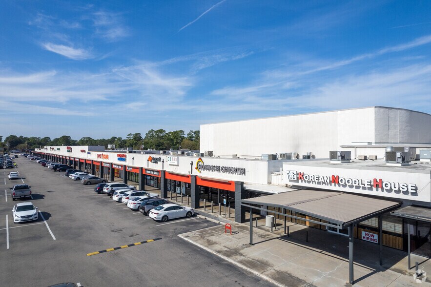 10002-10086 Long Point Rd, Houston, TX à louer - Photo de l’immeuble – Image 1 sur 5