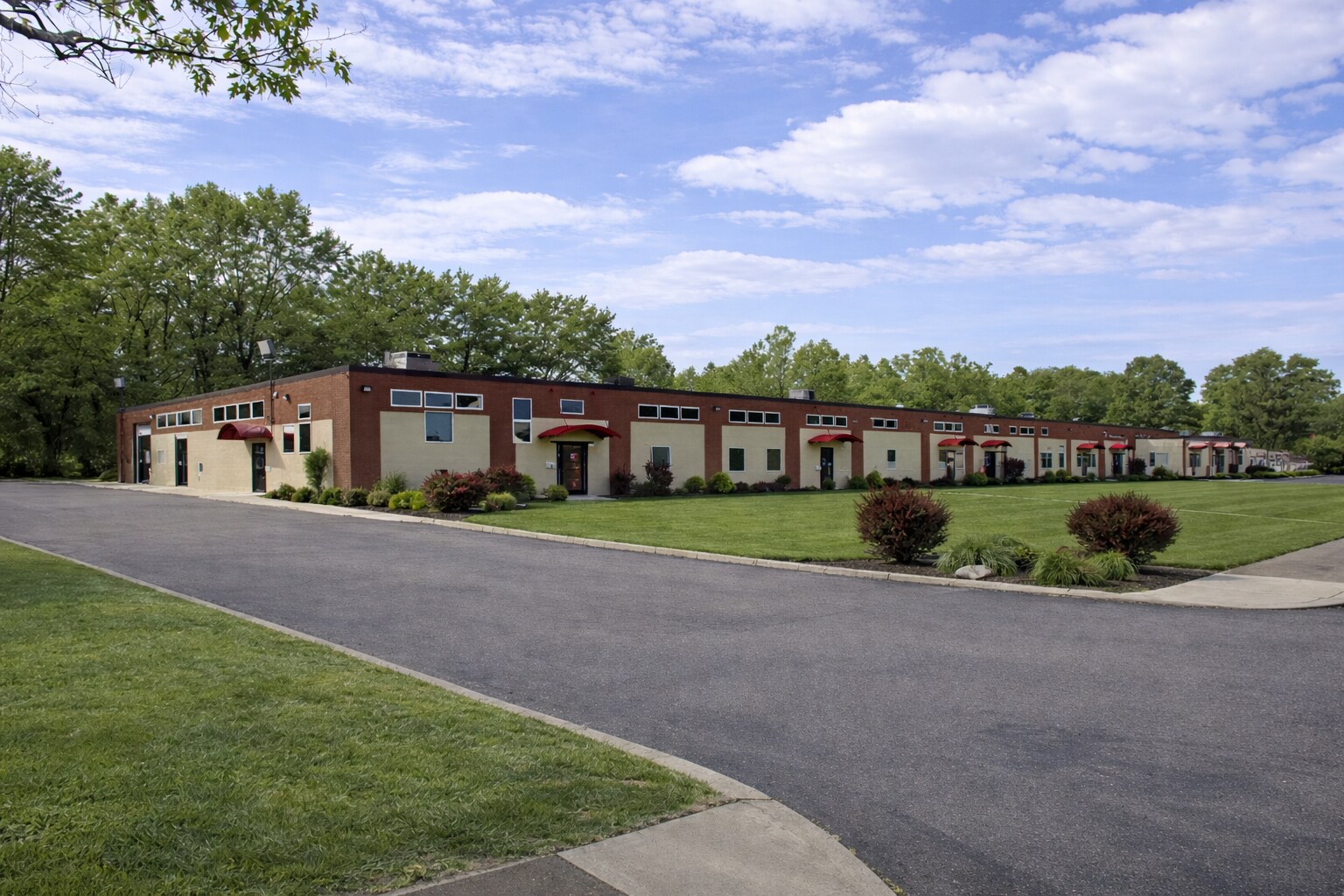 1-37 Rockland Park Ave, Tappan, NY à louer Photo principale– Image 1 sur 10