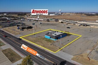 Plus de détails pour 2210 E Main St, Cushing, OK - Local commercial à vendre