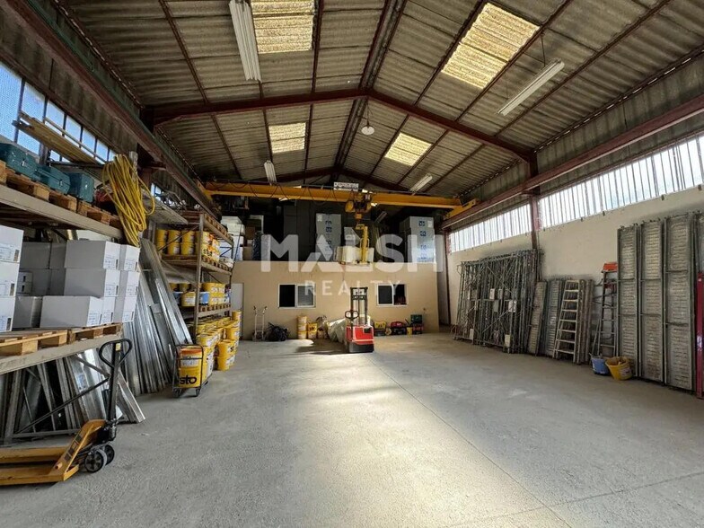 Local d'activités dans Saint-Étienne à vendre - Photo de l’immeuble – Image 1 sur 4