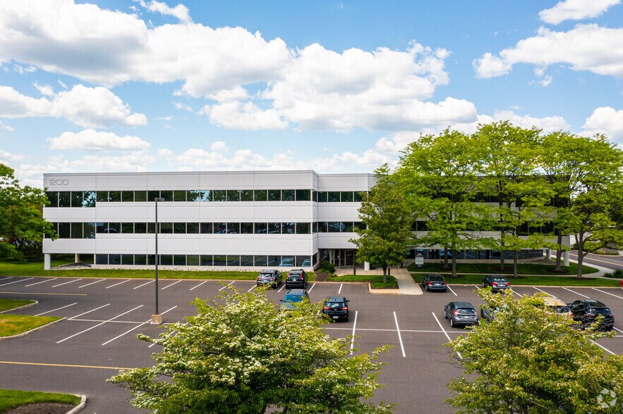 200 Gibraltar Rd, Horsham Township, PA à louer - Photo de l’immeuble – Image 2 sur 9