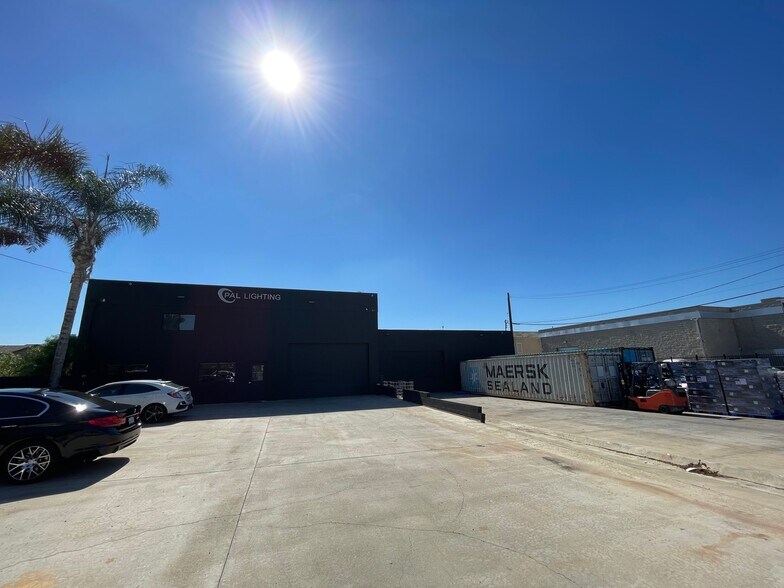 300-308 E 2nd Ave, La Habra, CA à vendre - Photo de l’immeuble – Image 2 sur 13