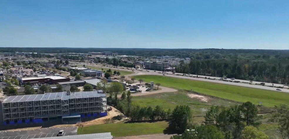 Lakeland Dr, Flowood, MS à vendre - Photo de l’immeuble – Image 1 sur 12