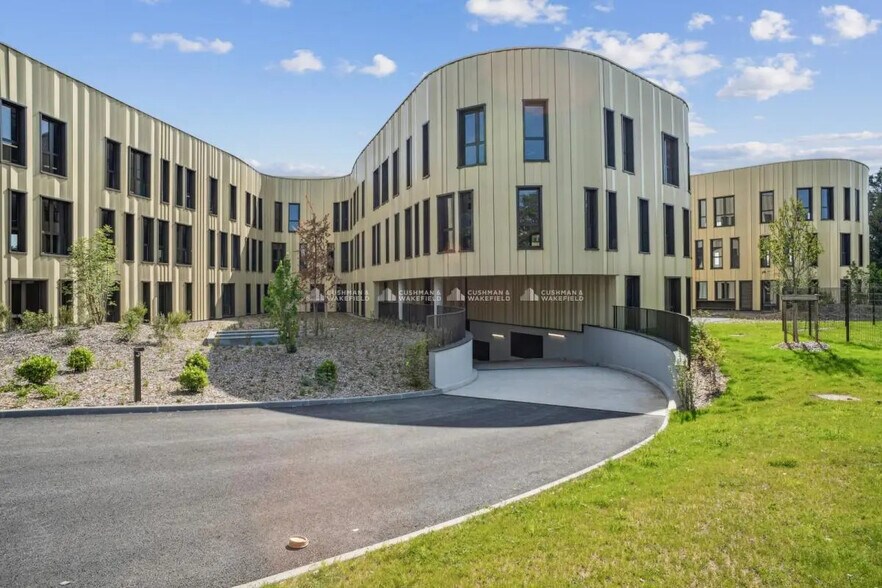 115 Rue Sans Souci, Limonest à louer - Photo de l’immeuble – Image 2 sur 4