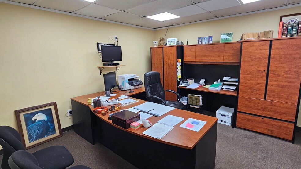 71-73 Cleveland Ave, Bay Shore, NY à vendre - Photo de l’immeuble – Image 3 sur 9