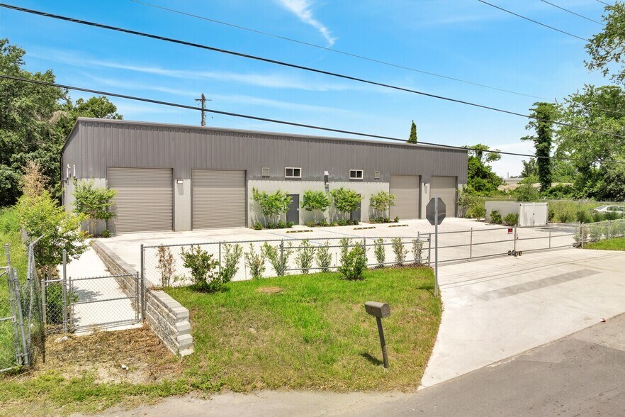560 Barry St, Orlando, FL à vendre - Photo de l’immeuble – Image 2 sur 23
