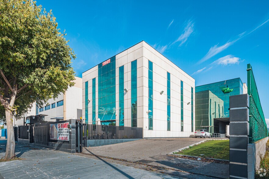 Calle Arnaldo de Vilanova, 5, Getafe, Madrid à louer - Photo de l’immeuble – Image 1 sur 10