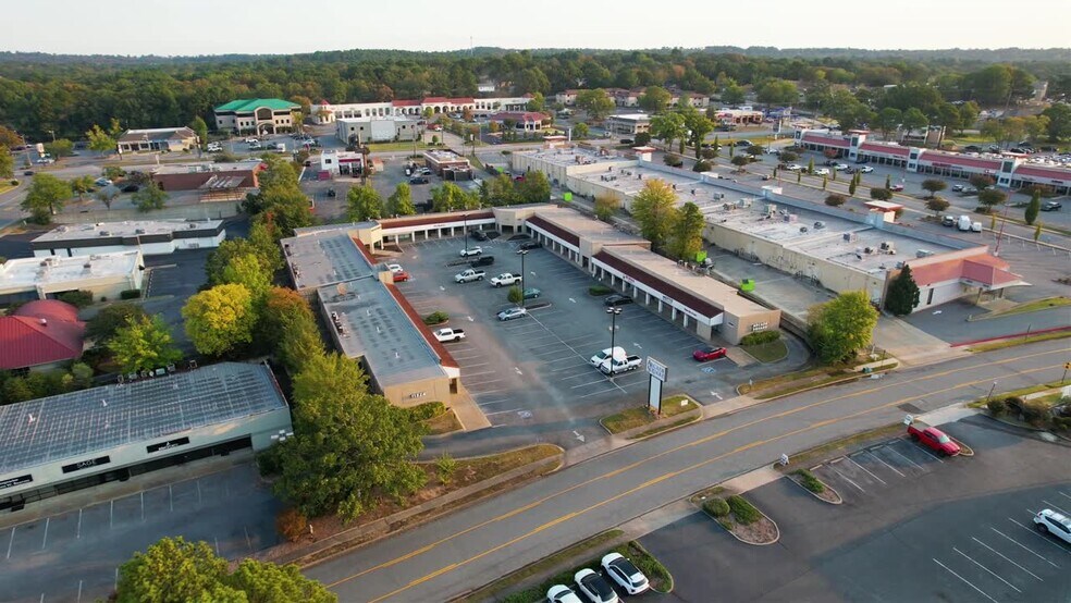 11324 Arcade Dr, Little Rock, AR à louer - Vidéo sur l’annonce professionnelle – Image 2 sur 11