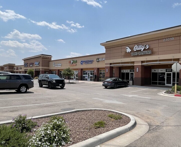 2301 N Zaragoza Rd B, El Paso, TX à louer - Photo principale – Image 1 sur 23