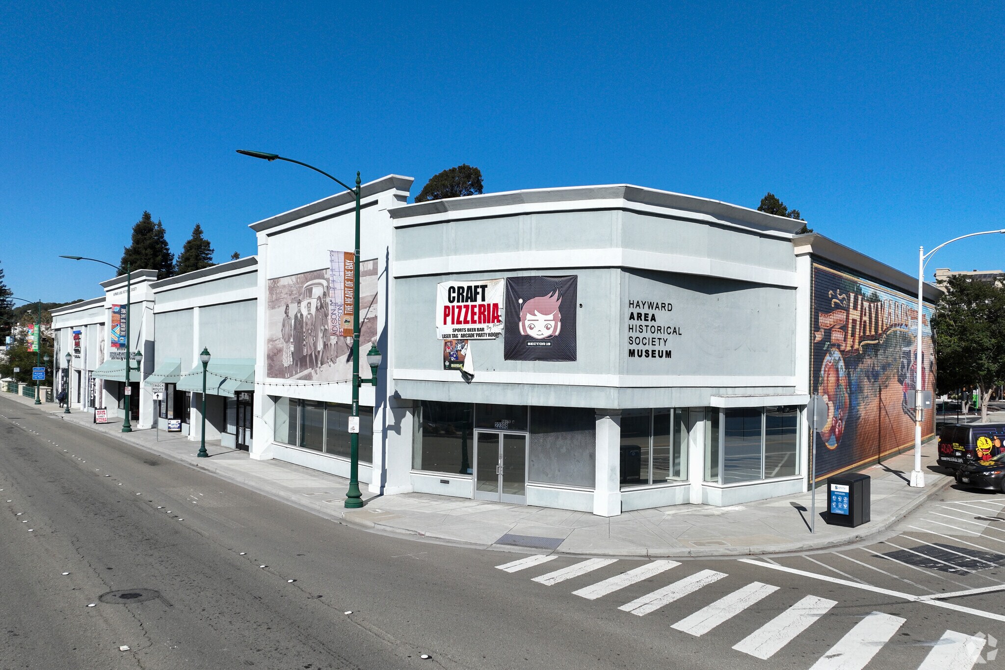 22380-22398 Foothill Blvd, Hayward, CA à louer Photo principale– Image 1 sur 5