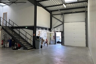 Plus de détails pour Bureau, Local d'activités à louer