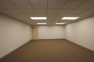 10800 Lyndale Ave S, Bloomington, MN à louer Photo de l’immeuble– Image 2 sur 10