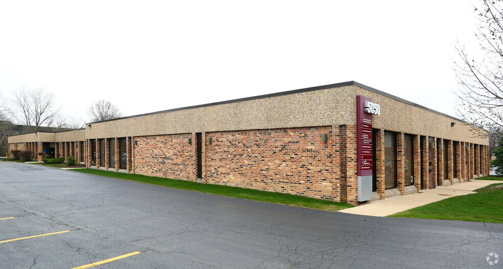 5050 Newport Dr, Rolling Meadows, IL à vendre - Photo de l’immeuble – Image 3 sur 5