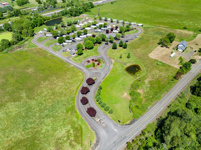 1120 John Long Rd, Oakland, OR à vendre - Photo de l’immeuble – Image 2 sur 72