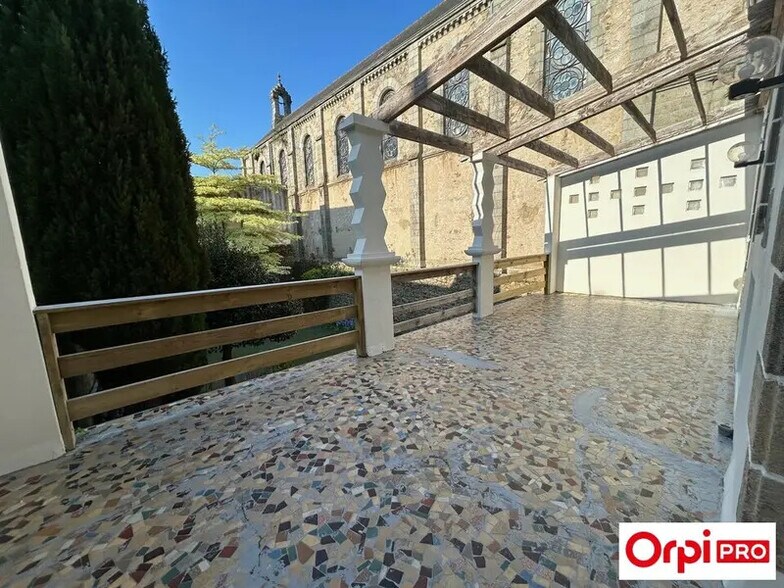 Bureau dans Saint-Brieuc à vendre - Photo de l’immeuble – Image 3 sur 7