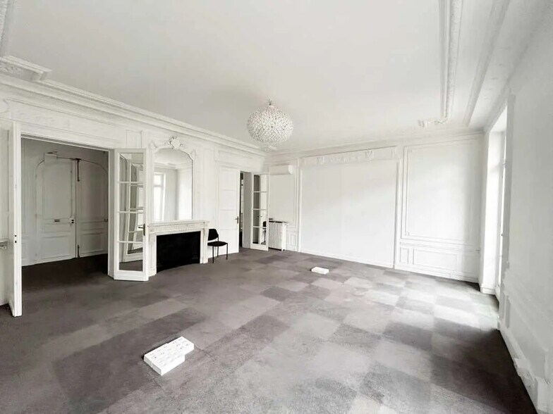 Bureau dans Paris à louer - Photo de l’immeuble – Image 3 sur 16
