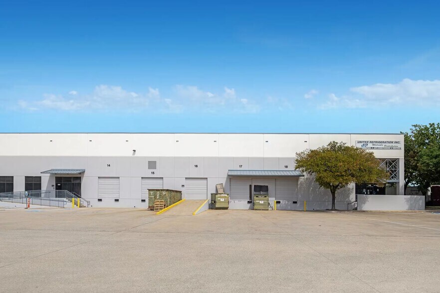 4101 S Industrial Dr, Austin, TX à louer - Photo de l’immeuble – Image 3 sur 9