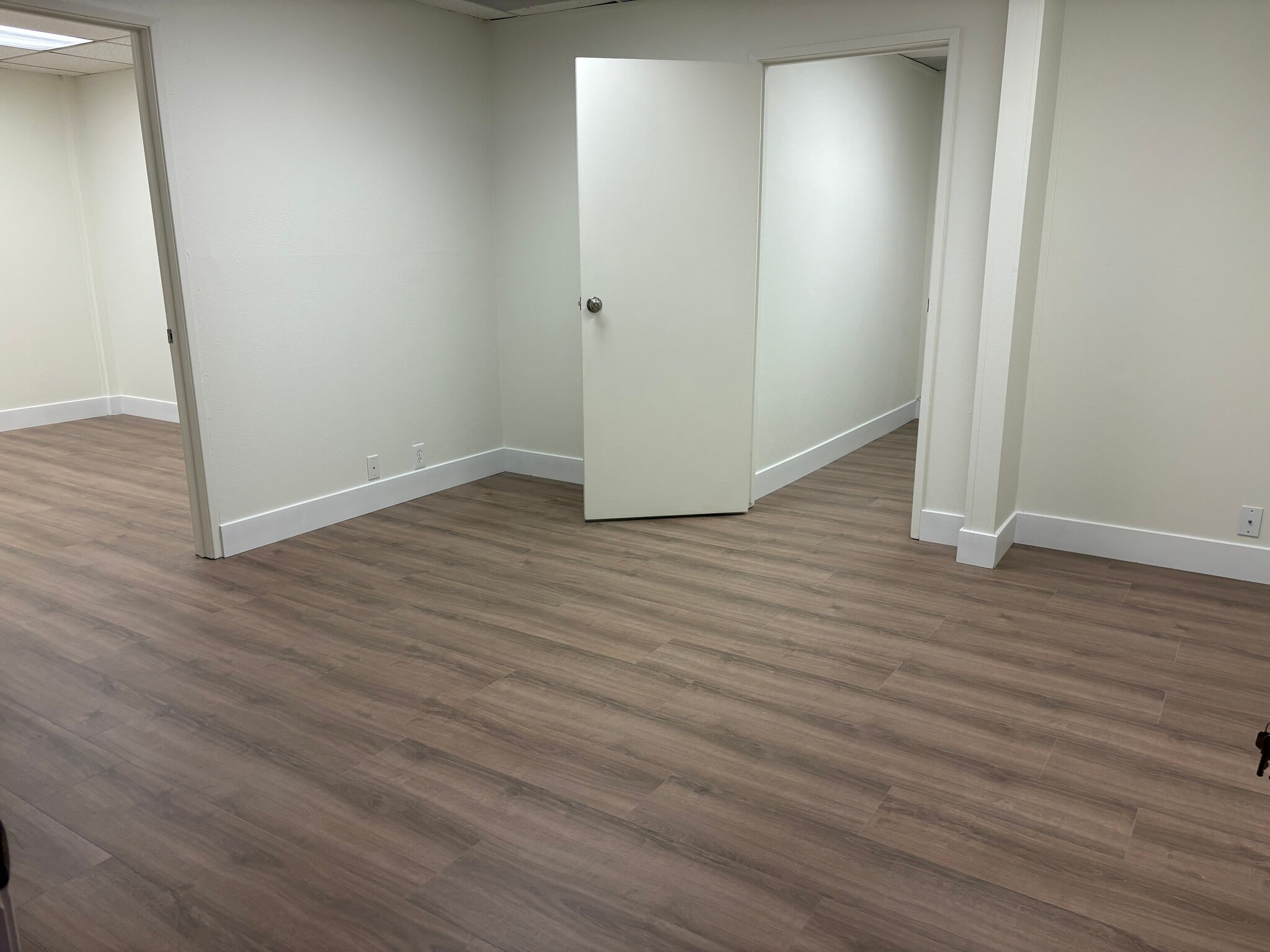 8345 Reseda Blvd, Northridge, CA à louer Photo intérieure– Image 1 sur 3