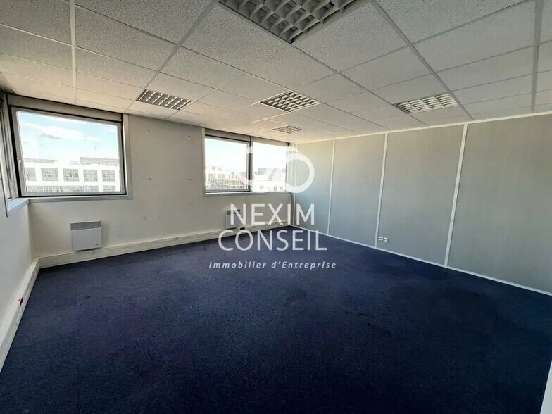 Bureau dans Noisy-le-Grand à louer - Photo de l’immeuble – Image 3 sur 8