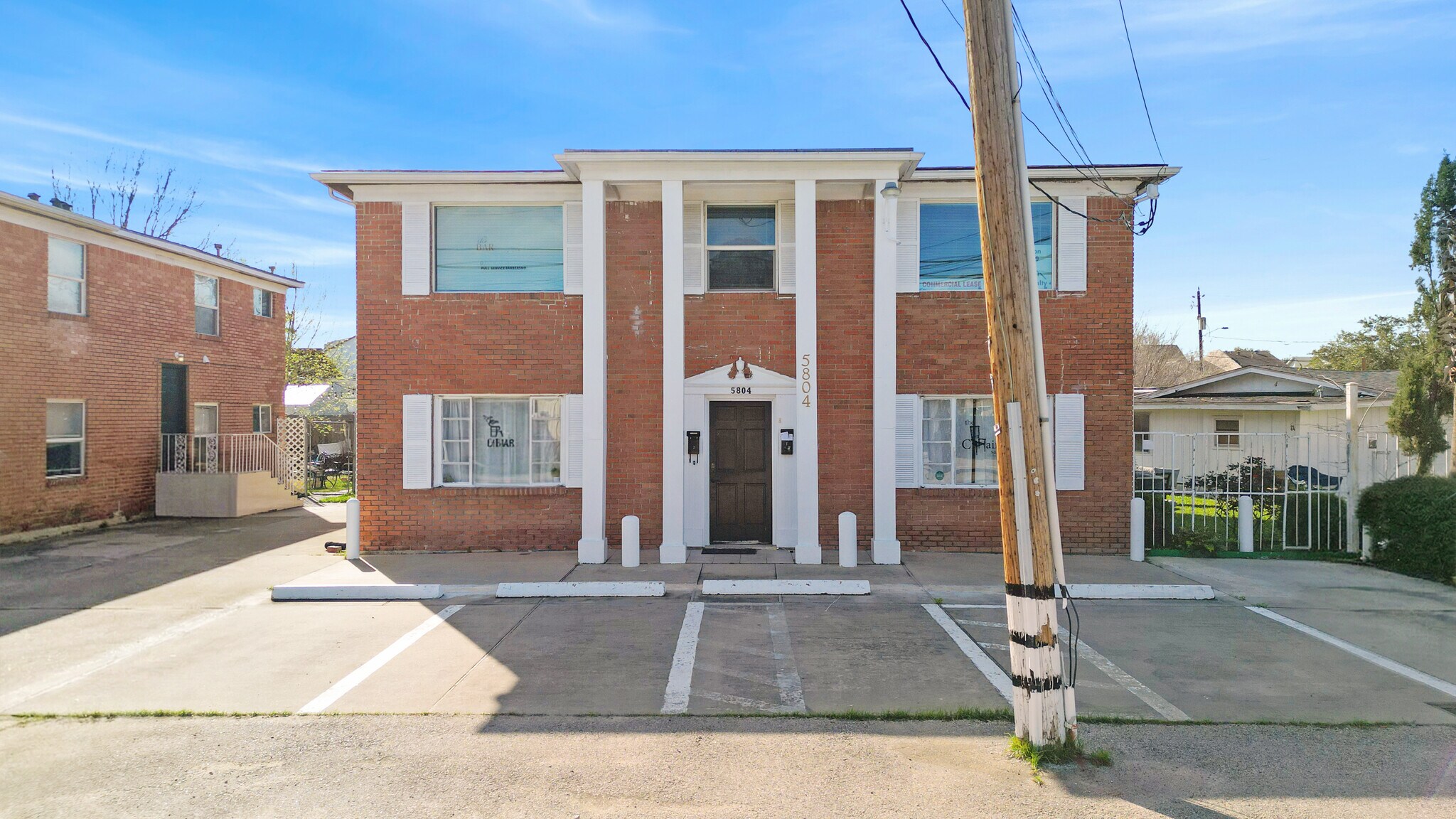 5804 Newcastle St, Bellaire, TX à louer Photo principale– Image 1 sur 26