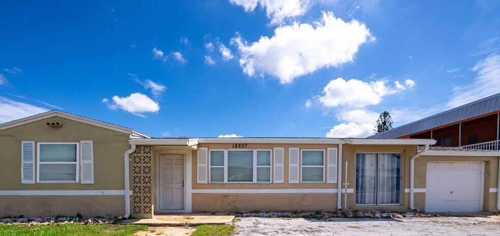 18207 Gulf Blvd, Redington Shores, FL à vendre - Photo principale – Image 1 sur 6