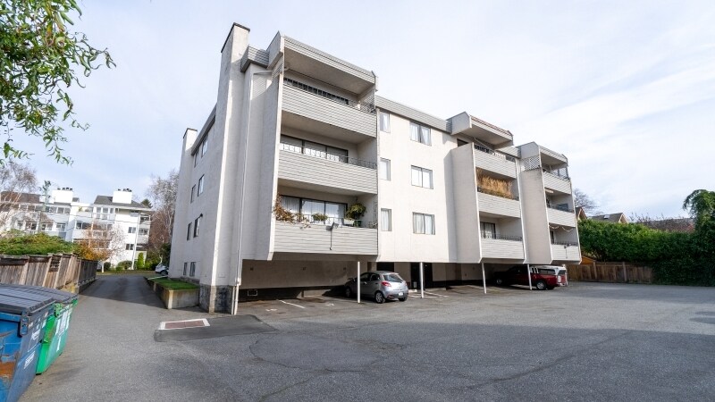 1125 Oscar St, Victoria, BC à vendre - Photo de l’immeuble – Image 3 sur 11