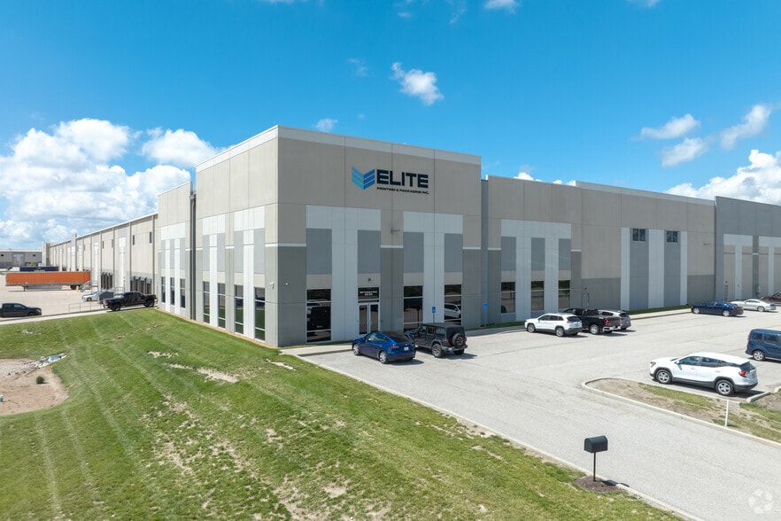 1601 Tradeport Dr, Hazelwood, MO à louer - Photo de l’immeuble – Image 2 sur 4