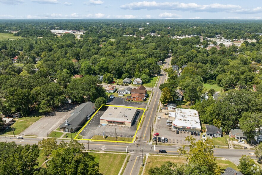 606 Cokey Rd, Rocky Mount, NC à vendre - Photo de l’immeuble – Image 1 sur 17