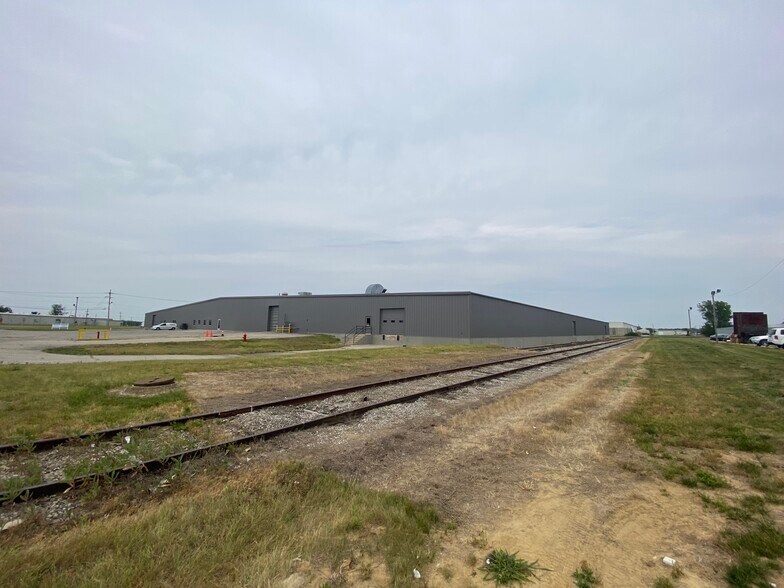 2200 4th Ave, Seymour, IN à louer - Photo de l’immeuble – Image 3 sur 27