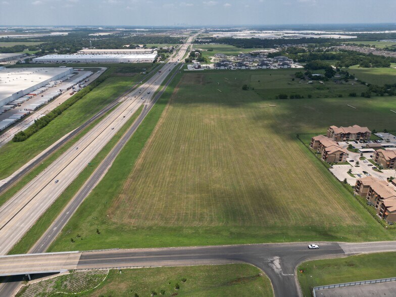 6200 N I-45, Wilmer, TX à vendre - Photo principale – Image 2 sur 6