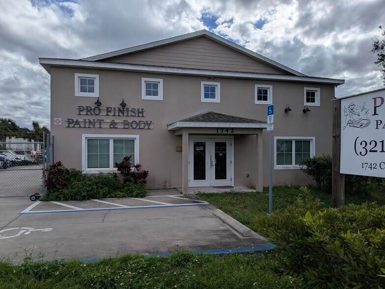 1742 Canova St SE, Palm Bay, FL à vendre - Photo principale – Image 3 sur 24