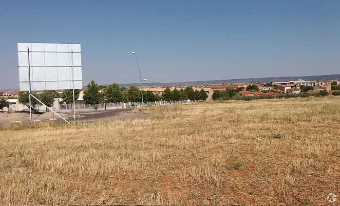 Terrain dans Villanueva de la Torre, Guadalajara à vendre - Photo de l’immeuble – Image 2 sur 3