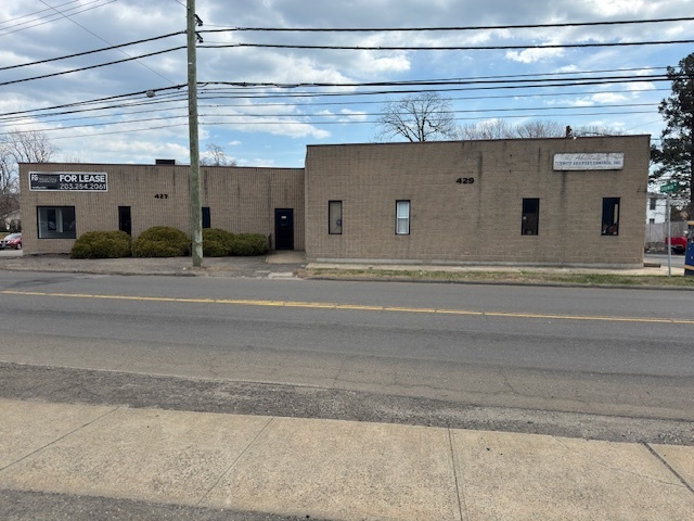 427-429 Honeyspot Rd, Stratford, CT à louer - Photo de l’immeuble – Image 2 sur 7