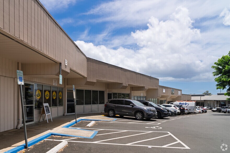 719 Kamehameha Hwy, Pearl City, HI à vendre - Photo de l’immeuble – Image 3 sur 5