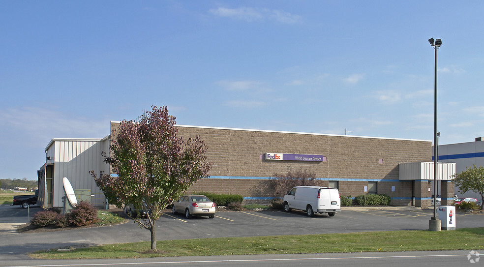 3000 Eastport Plaza Dr, Collinsville, IL à vendre - Photo de l’immeuble – Image 1 sur 5