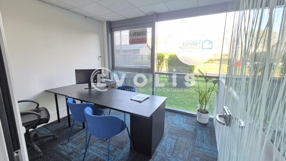 Bureau dans Magny-le-Hongre à louer - Photo intérieure – Image 3 sur 11