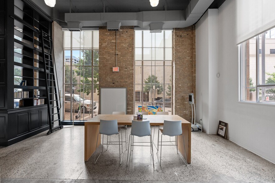 710 Colorado St, Austin, TX à vendre - Photo intérieure – Image 3 sur 16