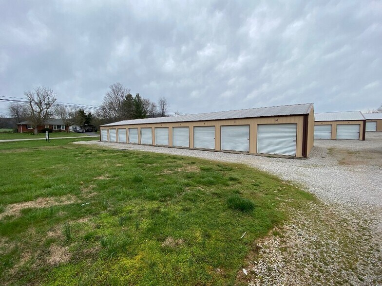1101 E Main St, Horse Cave, KY à vendre - Photo de l’immeuble – Image 2 sur 16