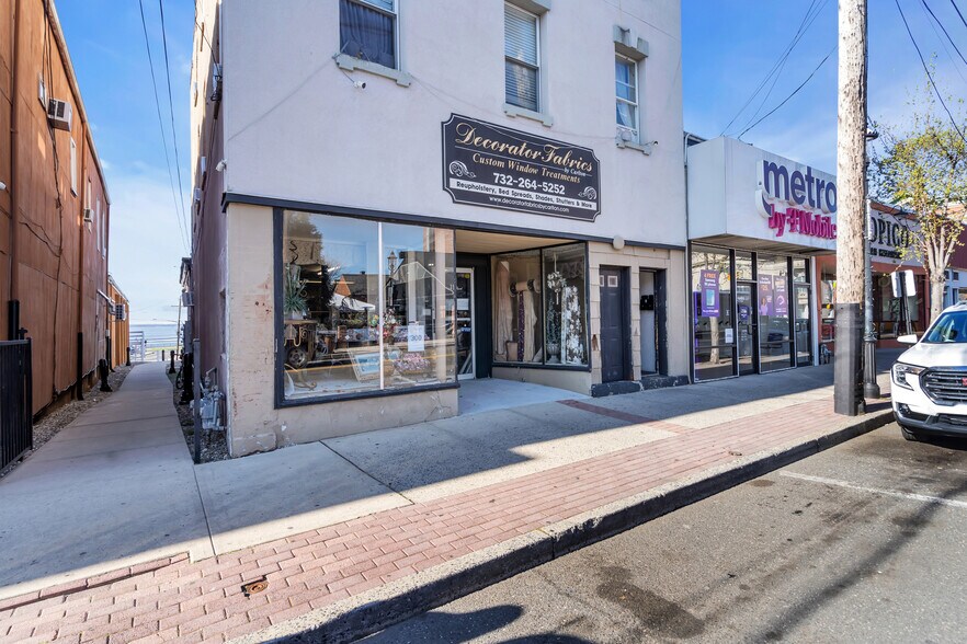 11 W Front St, Keyport, NJ à vendre - Photo de l’immeuble – Image 1 sur 22
