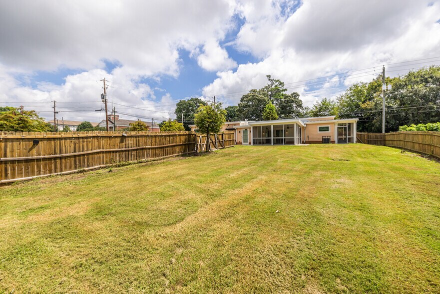 1651 Pryor Rd SW, Atlanta, GA à vendre - Photo de l’immeuble – Image 3 sur 10