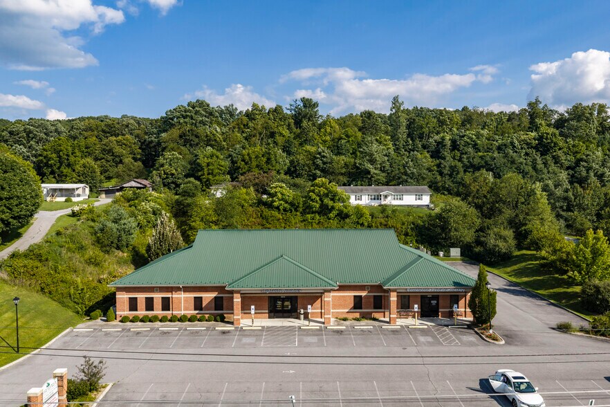 26208 Lee Hwy, Abingdon, VA à louer - Photo de l’immeuble – Image 2 sur 38