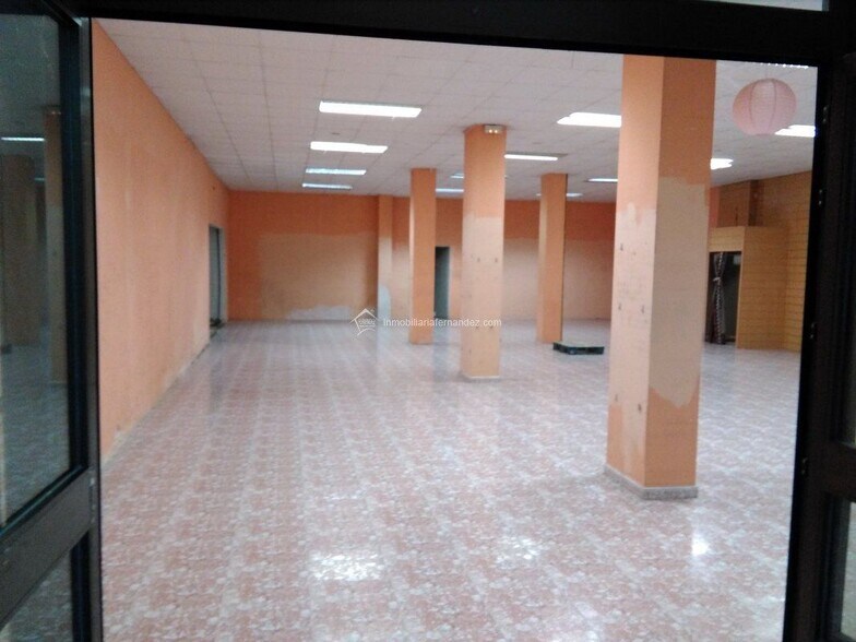 Local commercial dans Cáceres, Cáceres à vendre - Photo intérieure – Image 3 sur 10