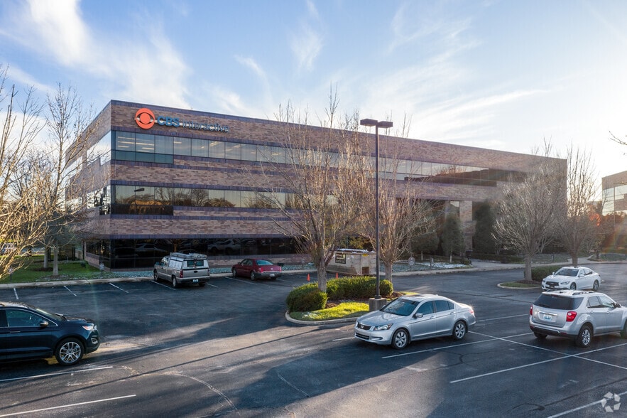9920 Corporate Campus Dr, Louisville, KY à vendre - Photo principale – Image 1 sur 10